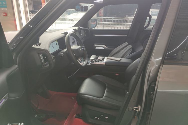 Used Deepal G318 2024 Four-Wheel-Drive Air Suspension Model Left Front Seat