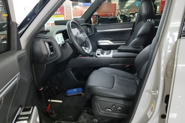 Used Deepal G318 2024 Four-Wheel-Drive Air Suspension Model Left Front Seat