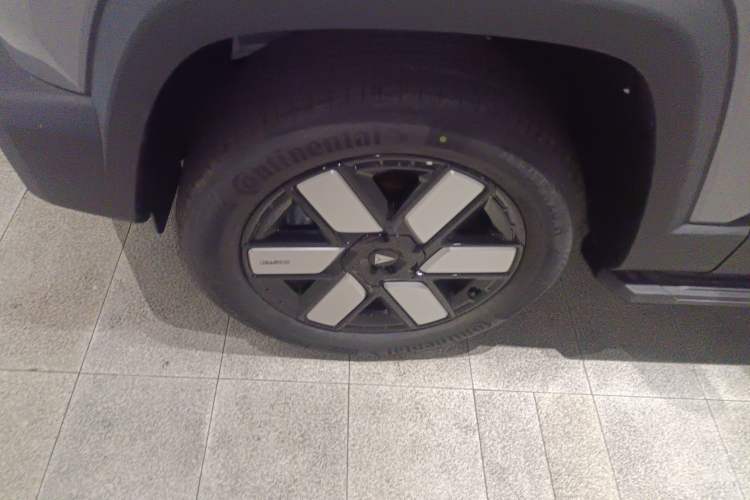 Used Deepal G318 2024 Two-Wheel Drive Air Suspension Version Left Front Wheel Hub