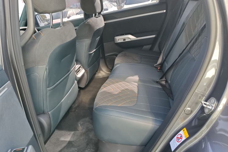 Used Deepal G318 2024 Four-Wheel-Drive Air Suspension Model Left Rear Seat