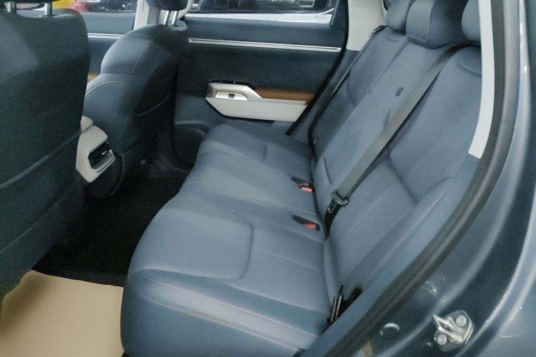 Used Deepal G318 2024 Four-Wheel Drive Comfort Edition Left Rear Seat