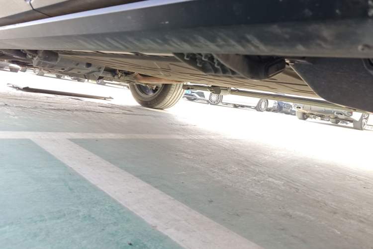 Used Deepal G318 2024 Four-Wheel-Drive Air Suspension Model Left Side Sill