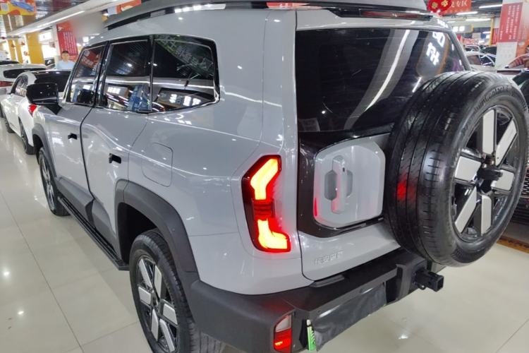 Used Deepal G318 2024 Four-Wheel-Drive Air Suspension Model Rear Left 45 Deg