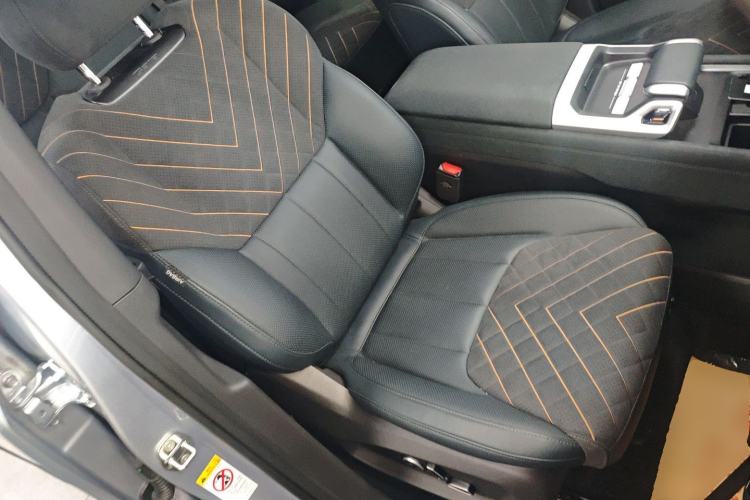 Used Deepal G318 2024 Four-Wheel-Drive Air Suspension Model Right Front Seat