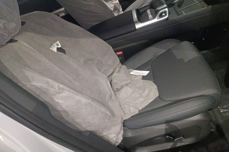 Used Deepal G318 2024 Two-Wheel Drive Air Suspension Version Right Front Seat