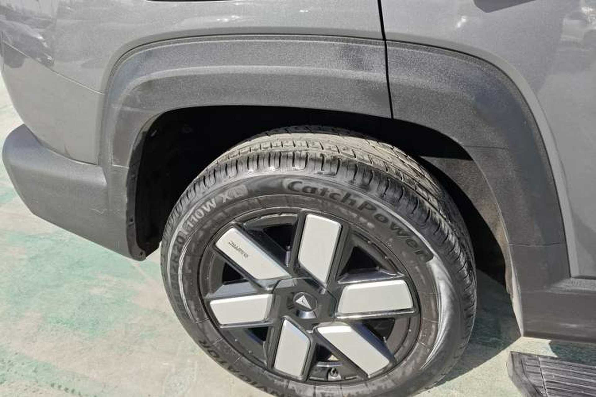 Used Deepal G318 2024 Four-Wheel-Drive Air Suspension Model Right Rear Wheel Hub