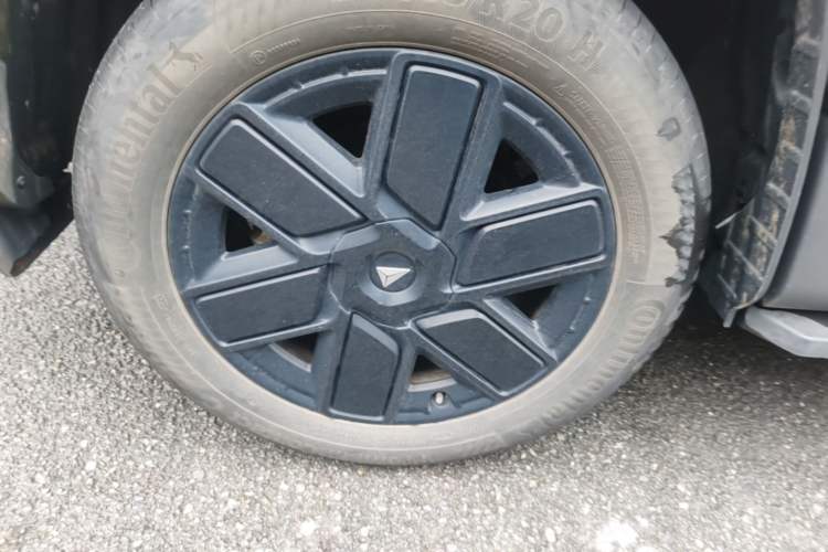 Used Deepal G318 2024 Four-Wheel-Drive Air Suspension Model Right Rear Wheel Hub