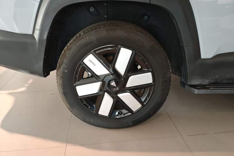 Used Deepal G318 2024 Four-Wheel-Drive Air Suspension Model Right Rear Wheel Hub