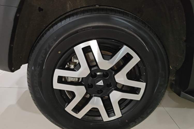 Used Deepal G318 2024 Two-Wheel Drive Comfort Edition Right Rear Wheel Hub