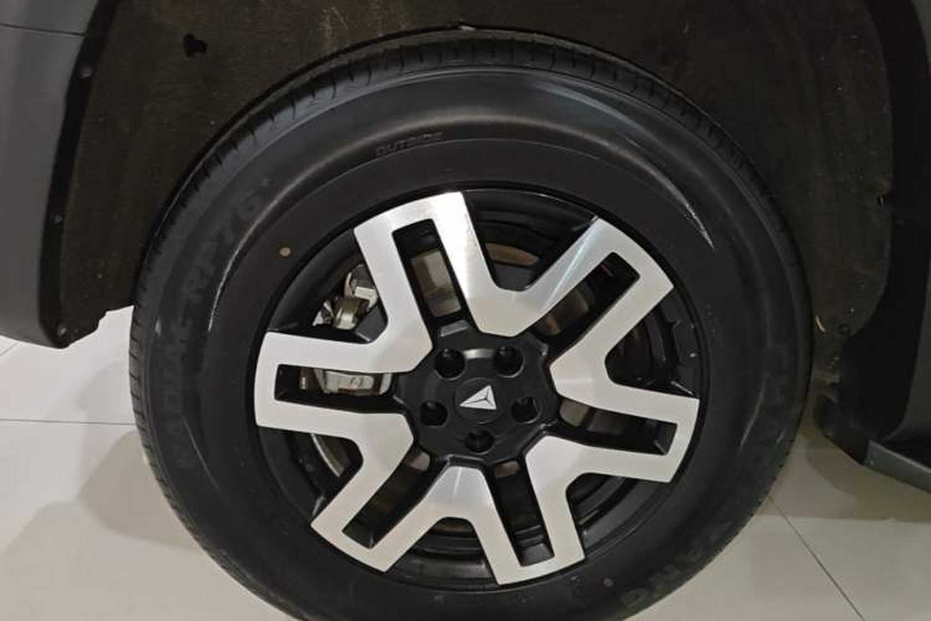Used Deepal G318 2024 Two-Wheel Drive Comfort Edition Right Rear Wheel Hub