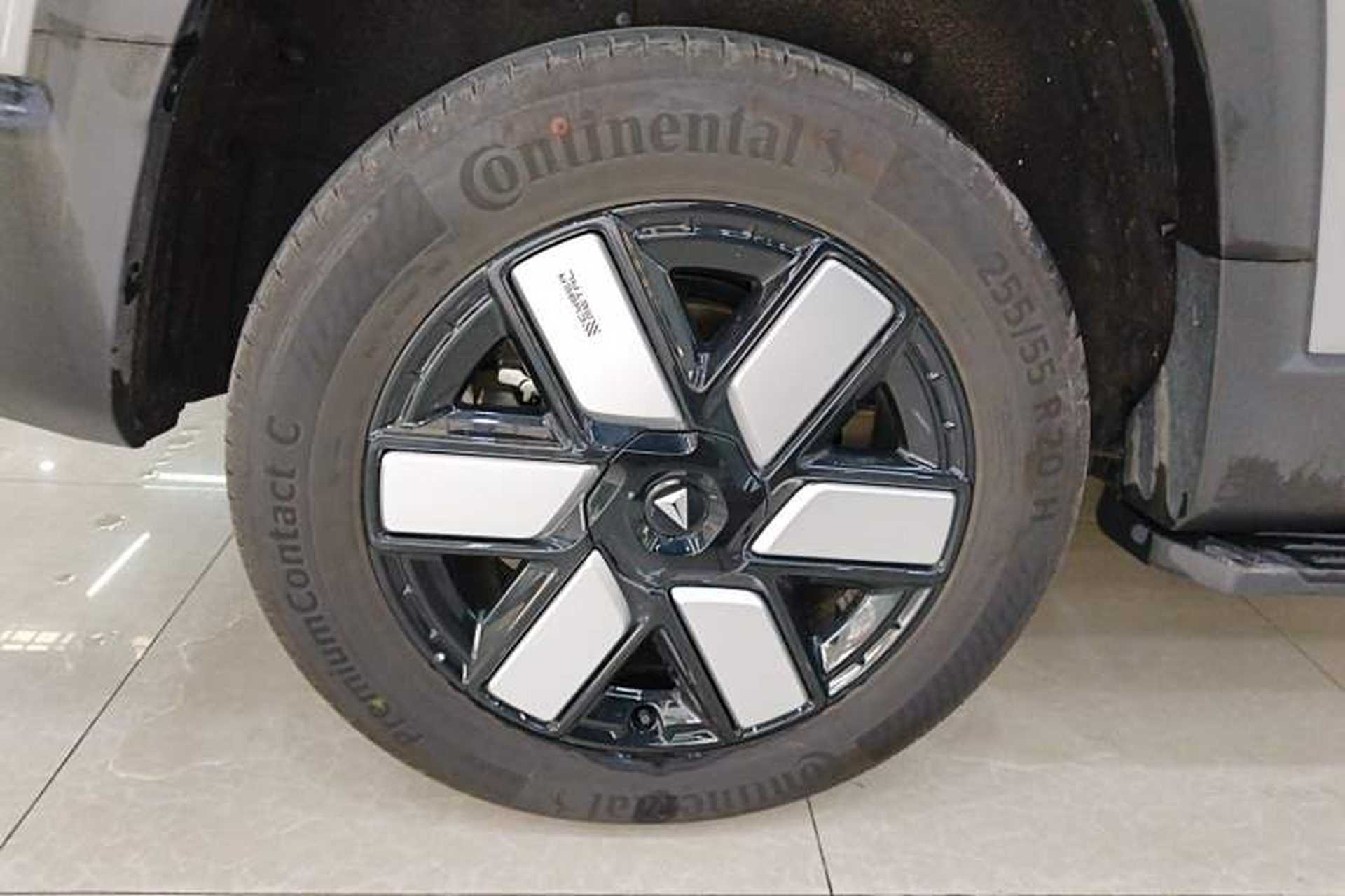 Used Deepal G318 2024 Four-Wheel-Drive Air Suspension Model Right Rear Wheel Hub