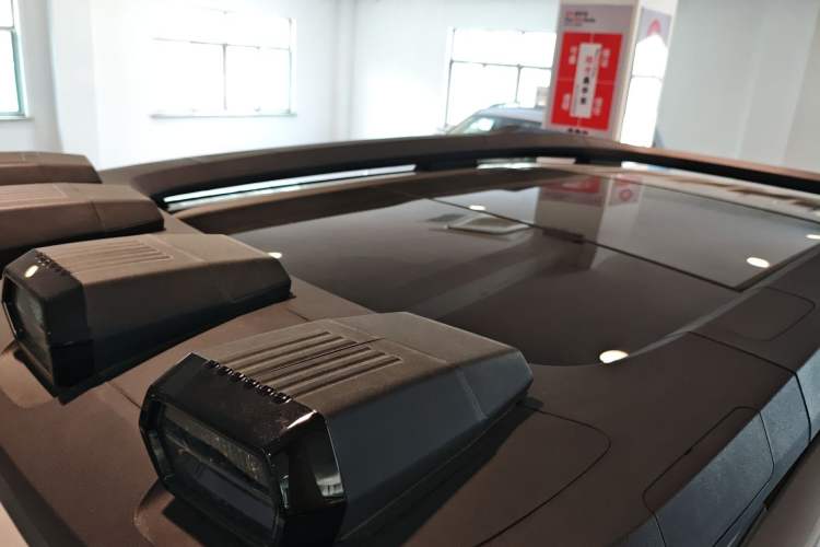 Used Deepal G318 2024 Four-Wheel-Drive Air Suspension Model Roof