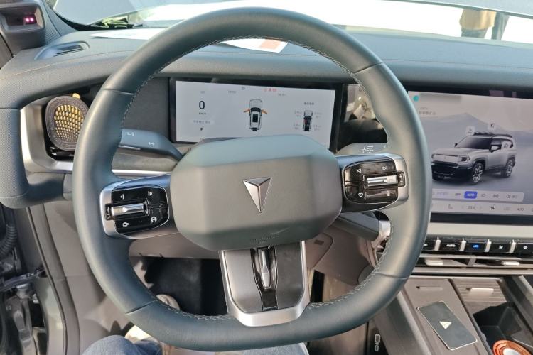Used Deepal G318 2024 Four-Wheel-Drive Air Suspension Model Steering Wheel