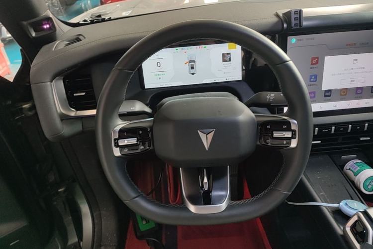 Used Deepal G318 2024 Four-Wheel-Drive Air Suspension Model Steering Wheel