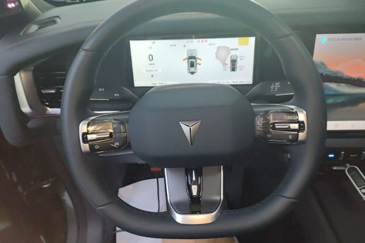 Used Deepal G318 2024 Four-Wheel-Drive Air Suspension Model Steering Wheel