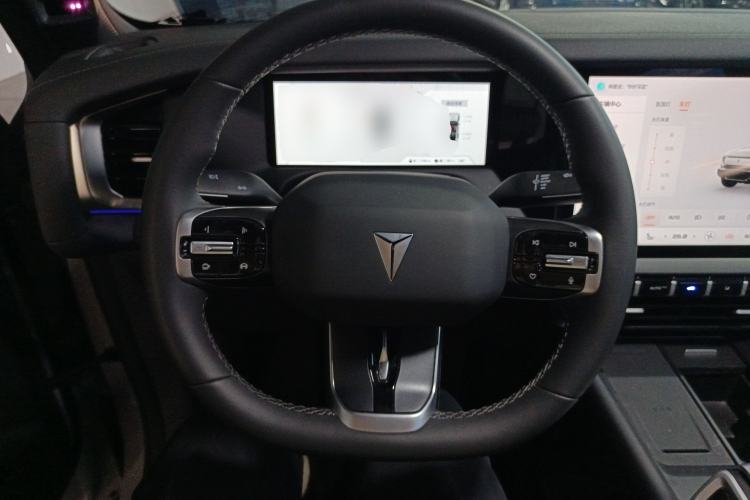 Used Deepal G318 2024 Four-Wheel-Drive Air Suspension Model Steering Wheel