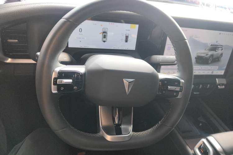 Used Deepal G318 2024 Four-Wheel-Drive Air Suspension Model Steering Wheel