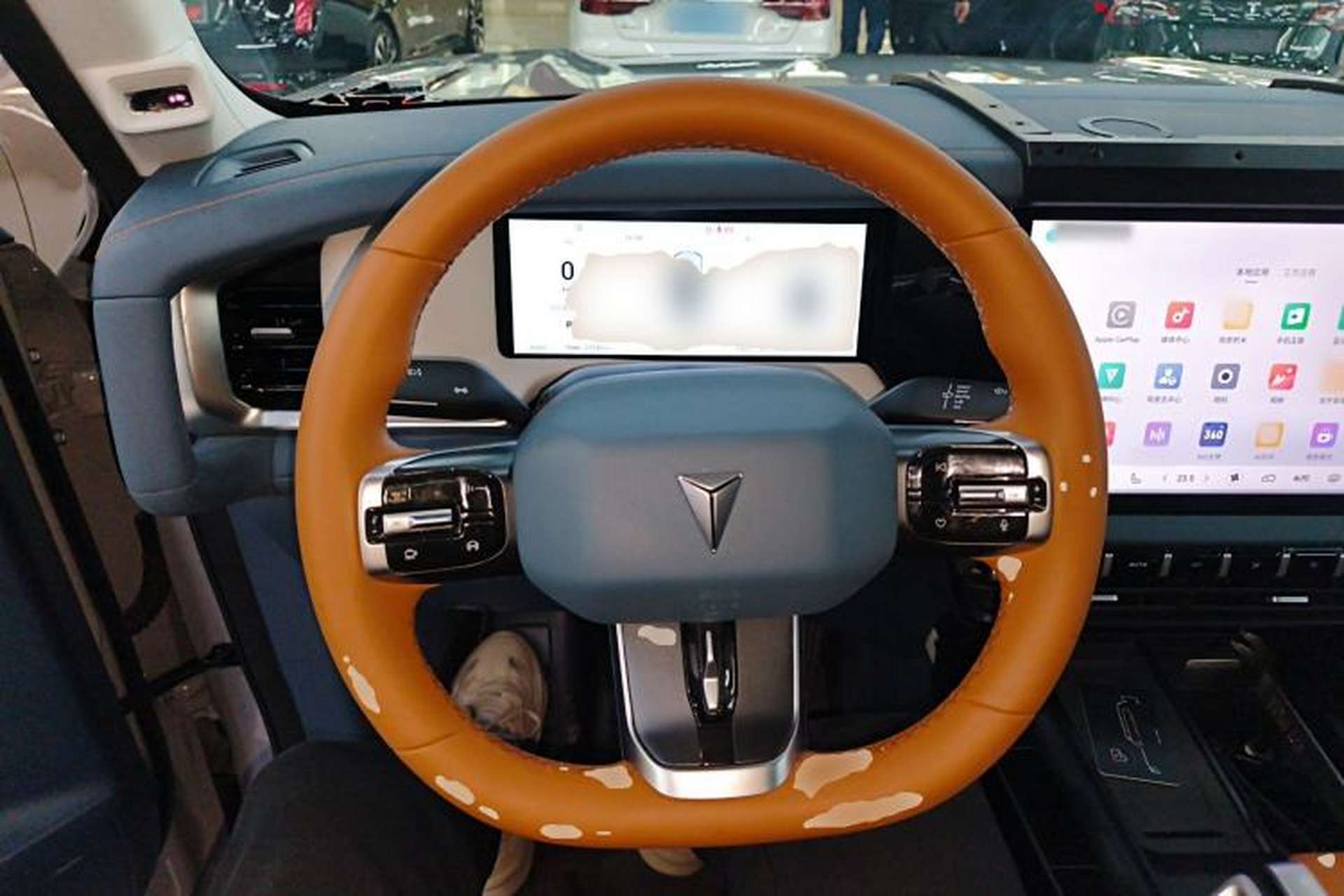 Used Deepal G318 2024 Four-Wheel-Drive Air Suspension Model Steering Wheel