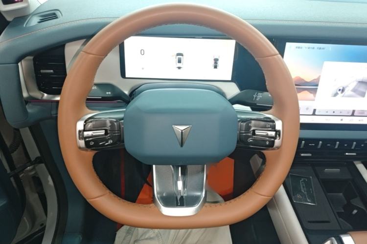 Used Deepal G318 2024 Four-Wheel-Drive Air Suspension Model Steering Wheel