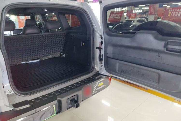 Used Deepal G318 2024 Four-Wheel-Drive Air Suspension Model Trunk