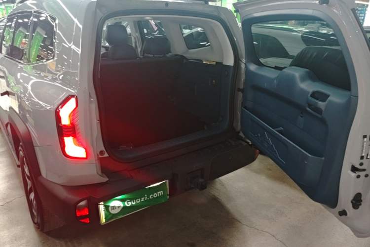 Used Deepal G318 2024 Four-Wheel Drive Comfort Edition Trunk