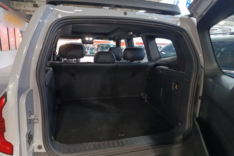 Used Deepal G318 2024 Four-Wheel-Drive Air Suspension Model Trunk