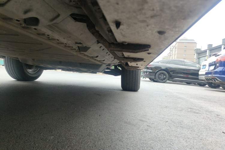 Used Deepal G318 2024 Four-Wheel Drive Comfort Edition Chassis Front Left