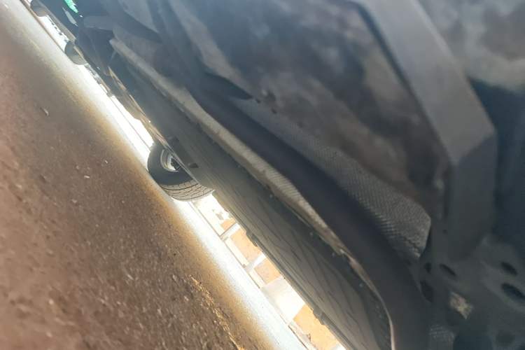 Used Deepal G318 2024 Four-Wheel-Drive Air Suspension Model Chassis Front Right