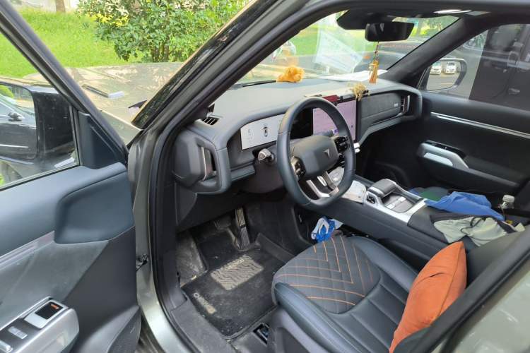 Used Deepal G318 2024 Four-Wheel-Drive Air Suspension Model Driver Seat
