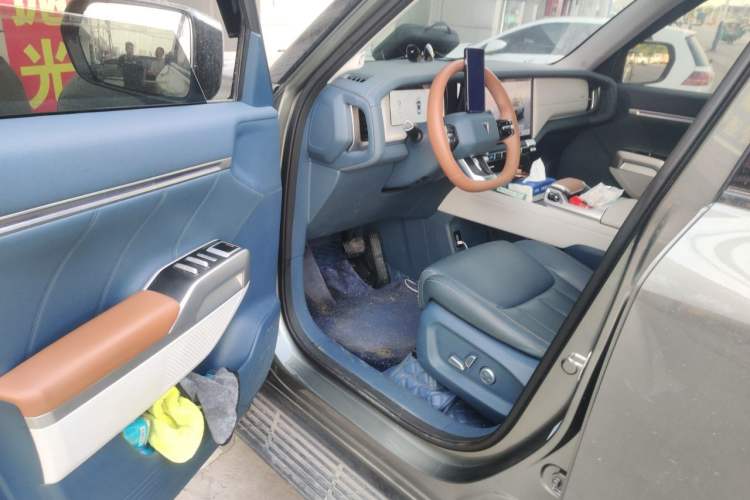 Used Deepal G318 2024 Four-Wheel-Drive Air Suspension Model Driver Seat