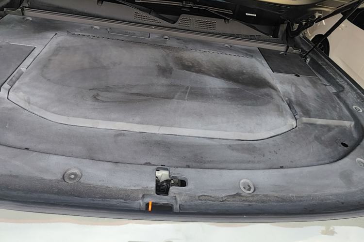 Used Deepal G318 2024 Four-Wheel-Drive Air Suspension Model Engine Bay