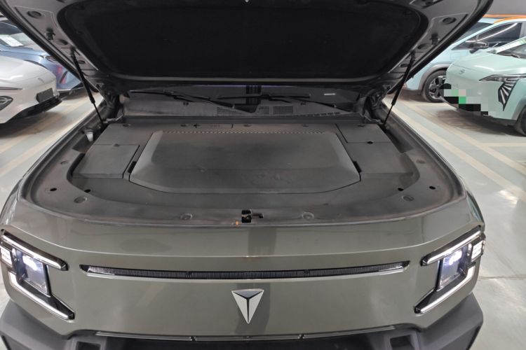 Used Deepal G318 2024 Four-Wheel-Drive Air Suspension Model Engine Bay
