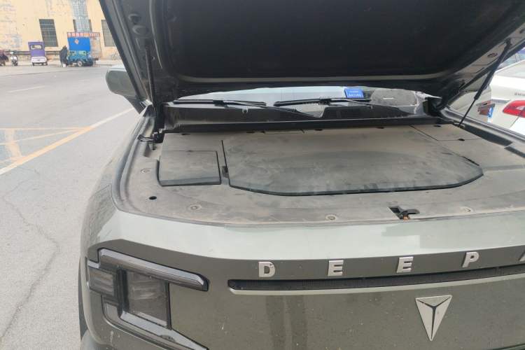 Used Deepal G318 2024 Four-Wheel Drive Comfort Edition Engine Bay Right