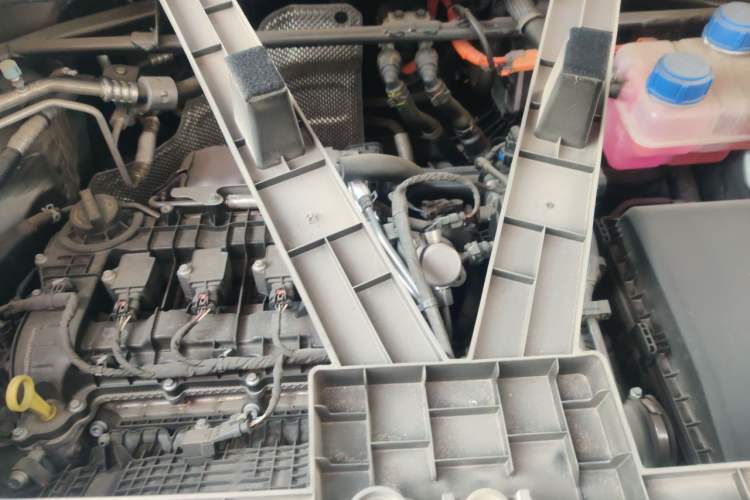 Used Deepal G318 2024 Four-Wheel-Drive Air Suspension Model Engine Bay