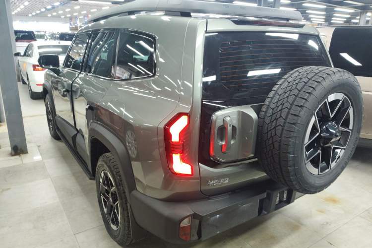Used Deepal G318 2024 Four-Wheel-Drive Air Suspension Model Exterior 2
