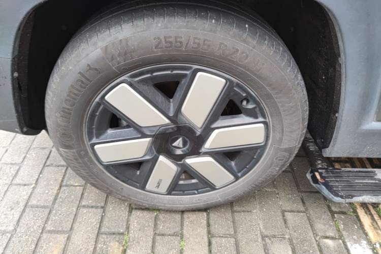 Used Deepal G318 2024 Four-Wheel-Drive Air Suspension Model Exterior 4