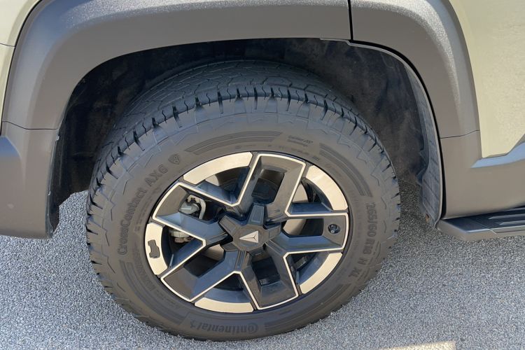 Used Deepal G318 2024 Four-Wheel-Drive Air Suspension Model Exterior 4