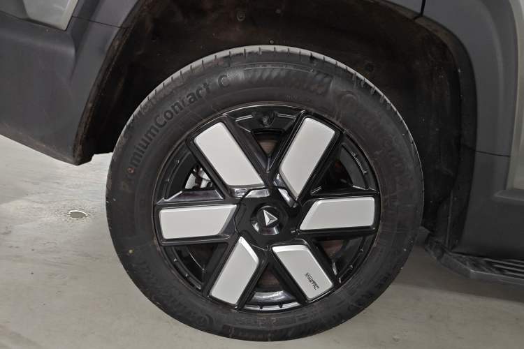 Used Deepal G318 2024 Four-Wheel-Drive Air Suspension Model Exterior 5