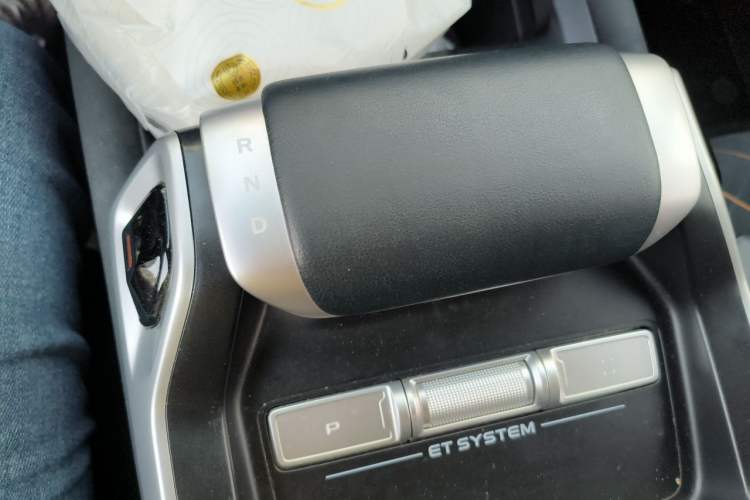 Used Deepal G318 2024 Four-Wheel-Drive Air Suspension Model Gear Lever