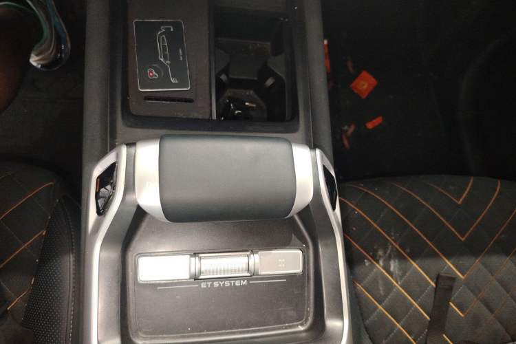 Used Deepal G318 2024 Four-Wheel-Drive Air Suspension Model Gear Lever