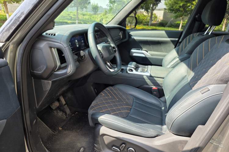 Used Deepal G318 2024 Four-Wheel-Drive Air Suspension Model Interior 11