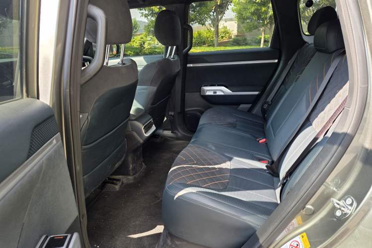 Used Deepal G318 2024 Four-Wheel-Drive Air Suspension Model Interior 12