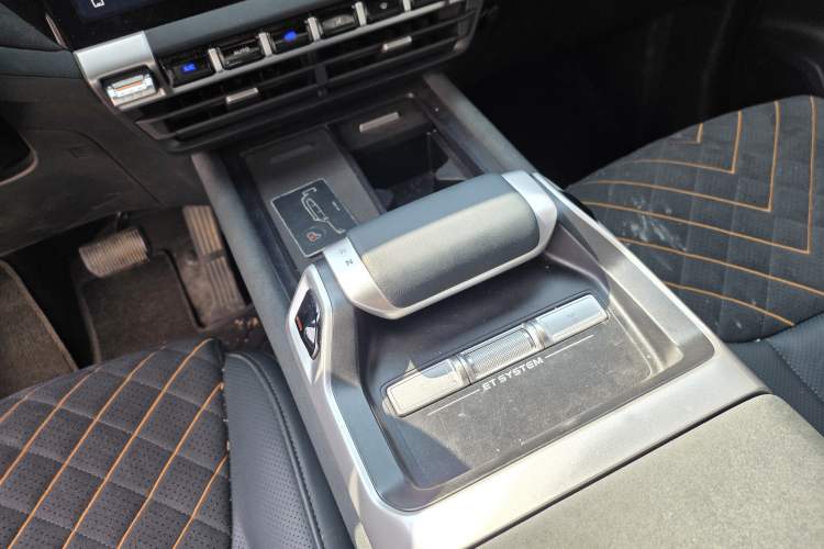 Used Deepal G318 2024 Four-Wheel-Drive Air Suspension Model Interior 4