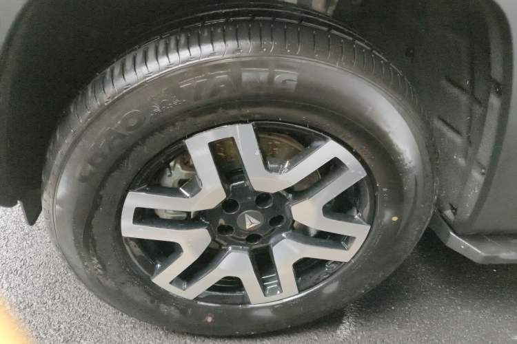 Used Deepal G318 2024 Four-Wheel Drive Comfort Edition Left Front Wheel Hub