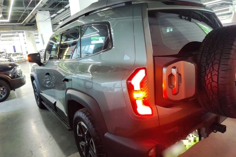 Used Deepal G318 2024 Four-Wheel-Drive Air Suspension Model Rear Left 45 Deg