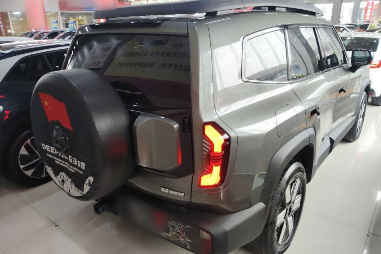 Used Deepal G318 2024 Four-Wheel-Drive Air Suspension Model Rear Right 45 Deg