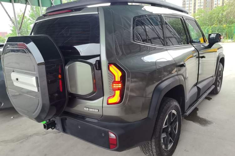 Used Deepal G318 2024 Four-Wheel-Drive Air Suspension Model Rear Right 45 Deg