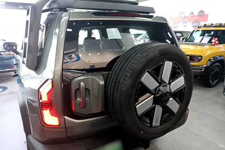 Used Deepal G318 2024 Four-Wheel-Drive Air Suspension Model Rear
