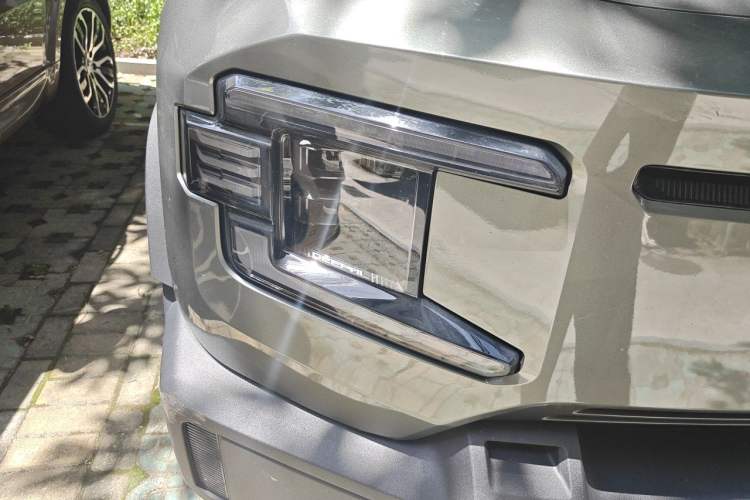Used Deepal G318 2024 Two-Wheel Drive Air Suspension Version Right Front Headlight