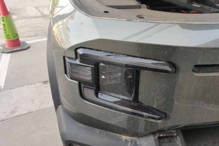 Used Deepal G318 2024 Four-Wheel-Drive Air Suspension Model Right Front Headlight